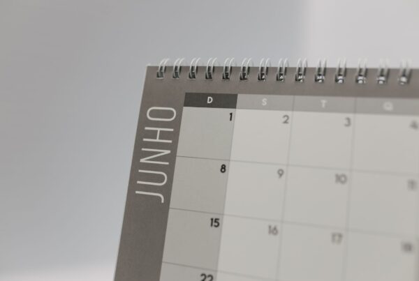 agendamento consulta jurídica whatsapp marcado no calendário do escritório