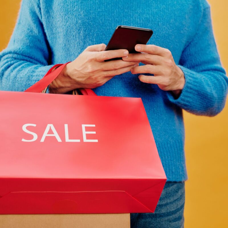 Cliente comprando pelo WhatsApp com apoio do Claude para vendas
